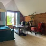 Jason House - Immaculate Suites In A Quiet Seaside Neighbourhood Near Uvic