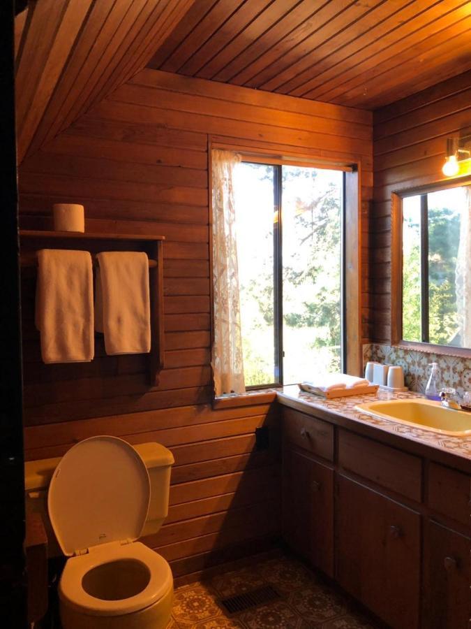 Guest house Jason House - Immaculate In A Quiet Seaside Neighbourhood Near Uvic Victoria